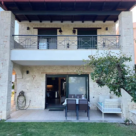Mikael Pool Villa *