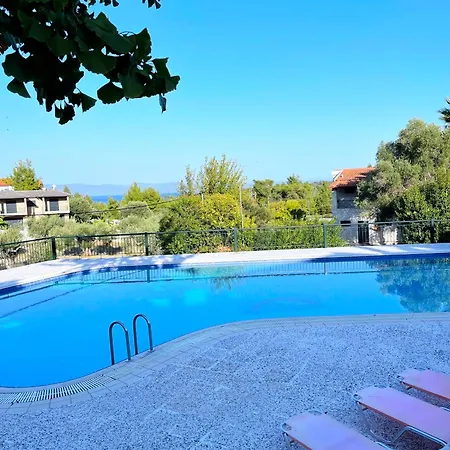 Mikael Pool Villa *