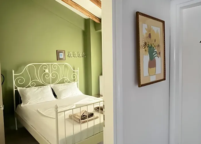 Mikael Pool Villa Paliouri