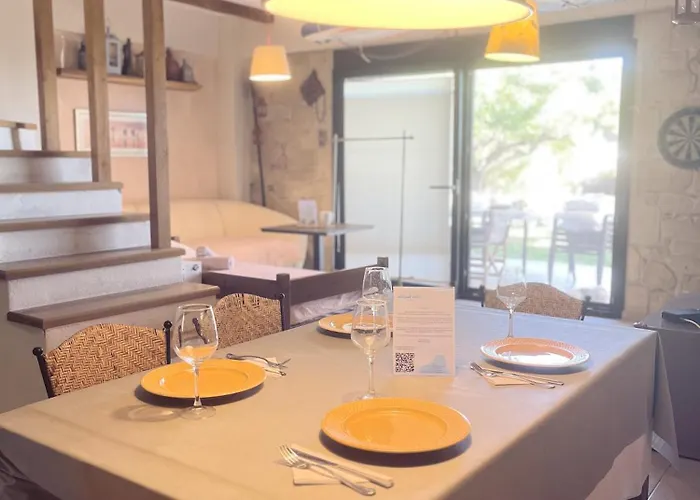 Mikael Pool * Paliouri