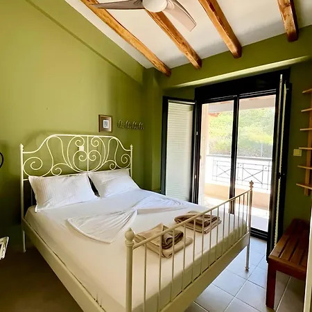 Villa Mikael Pool Paliouri